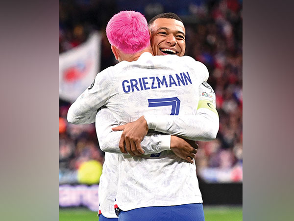 Kylian Mbappe and Antoine Griezmann (Photo: Twitter/Equipe de France)