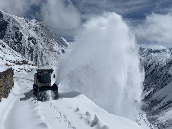 Trishakti Sappers, BRO launch massive snow clearing op in Sikkim. (Photo/ANI)