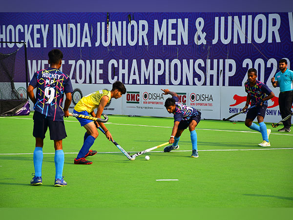 Chhattisgarh Hockey in action against Hockey Madhya Pradesh in HI Junior Men Zonal Championships (Image: HI)