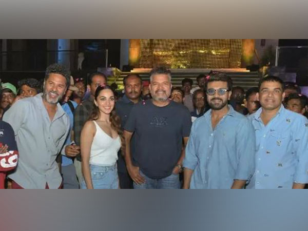 Ram Charan, Kiara Advani with RC 15 team (Image Source: Instagram)