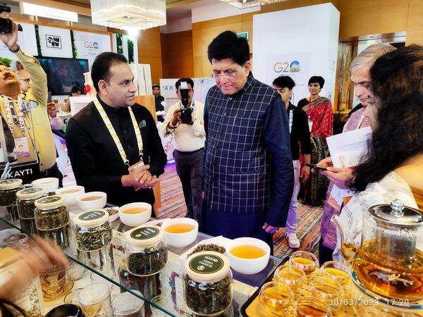 Rajeev Baid, MD of Okayti with Commerce Minister Piyush Goyal