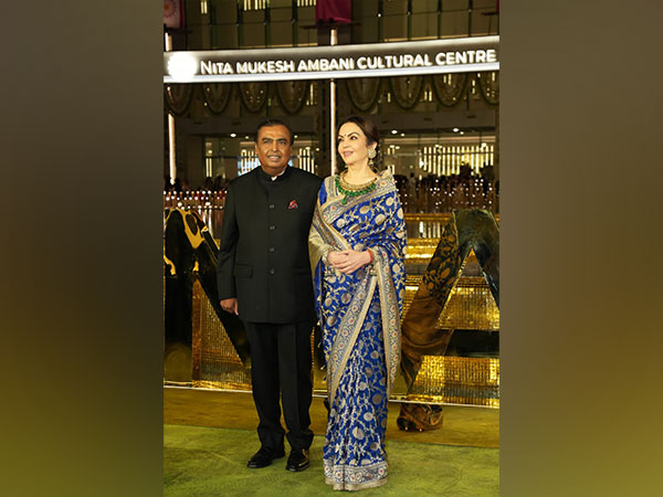 Nita Ambani, Mukesh Ambani (Image source: Twitter)