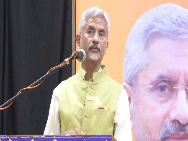 EAM Jaishankar interacting with intellectuals in Dharwad (Photo/ANI)