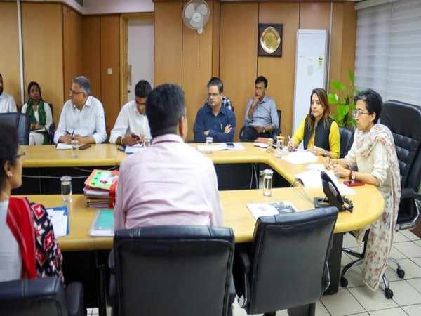 Atishi along with MCD Mayor Shelly Oberoi holds review meeting (Photo/ANI)