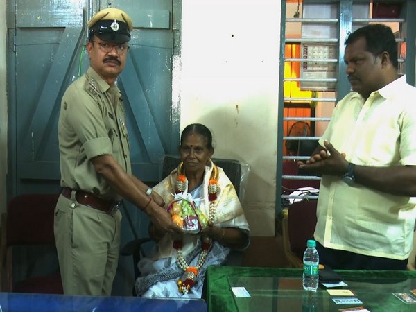 Railway Police felicitates Chandravathi in Mangaluru (ANI)