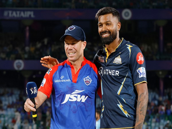David Warner and Hardik Pandya (Photo: Twitter/IPL)