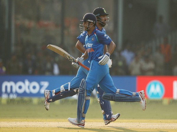 MS Dhoni and Yuvraj Singh. (Photo- ICC)