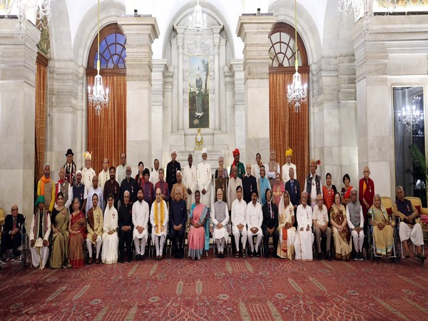 The Padma Awardees. (Photo/Twitter:@narendramodi)