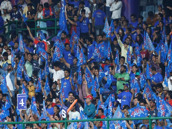 DC Toli fans cheering for Delhi Capitals at Arun Jaitley Stadium in New Delhi (Image: DC)