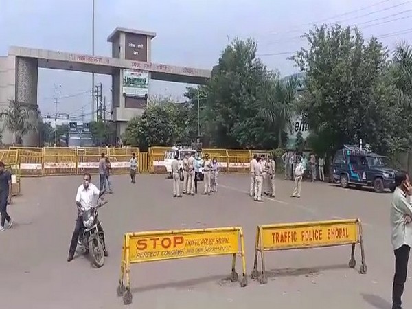 Police barricades in Bhopal