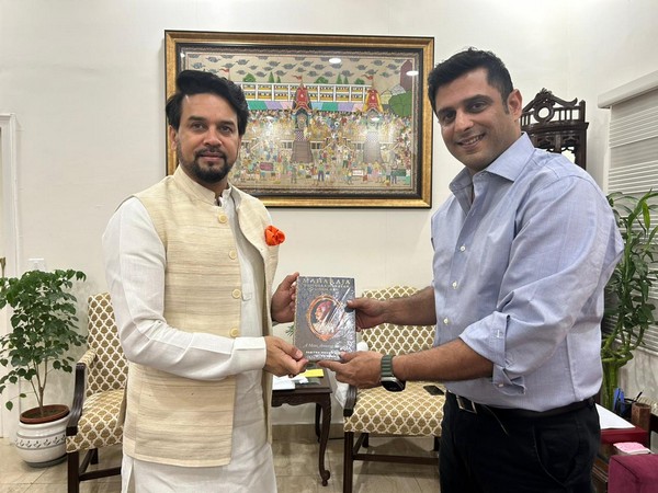 Sports Minister Anurag Thakur with NRAI senior vice-president Kalikesh N Singh Deo (Image: NRAI)