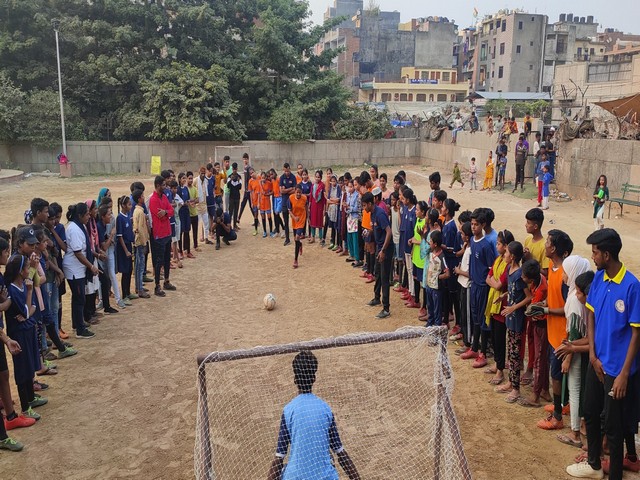 Slum Soccer kids playing in Chennai (Image: Slum Soccer/Laureus)