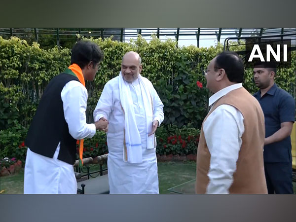 Former Congress leader CR Kesavan meets Union Home Minister Amit Shah, BJP national president JP Nadda in Delhi. (Photo/ANI)