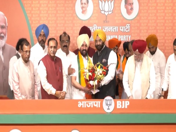 Akali leader Sardar Inder Iqbal Singh Atwal joins the BJP. (Photo/ANI)