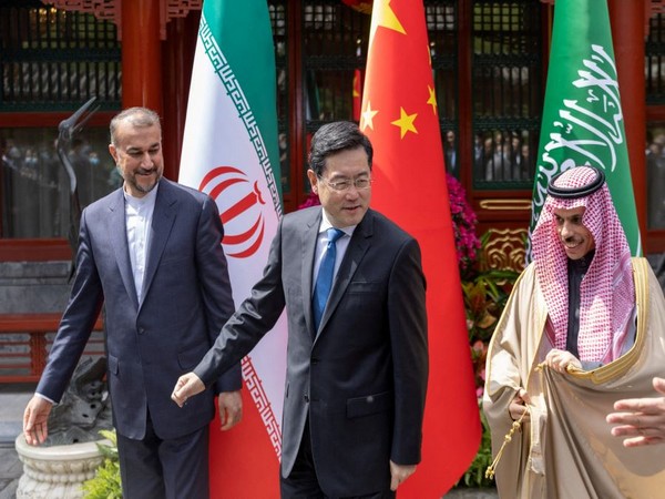 Iranian FM Hossein Amir-Abdollahian, Saudi Arabia's FM Prince Faisal bin Farhan Al Saud and Chinese FM Qin Gang during their meeting in Beijing. (Photo Credit - Reuters)