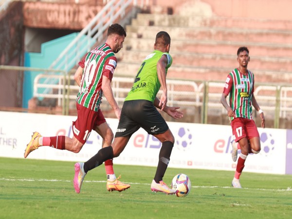 ATK Mohun Bagan and Gokulam Kerala FC players in action (Photo: AIFF Media)