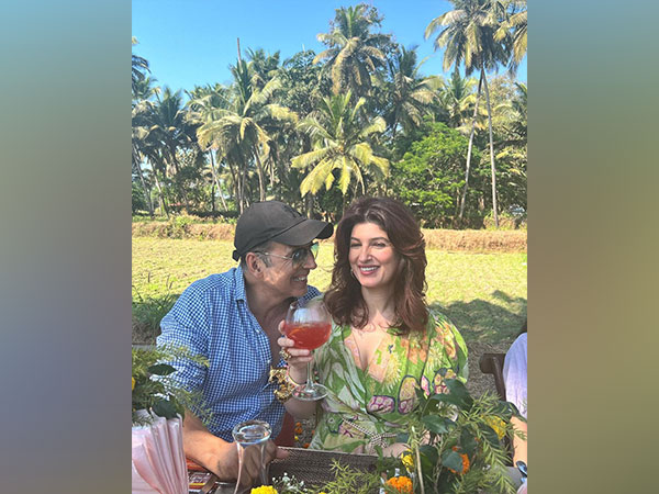 Twinkle Khanna and Akshay Kumar (Image source: Instagram)