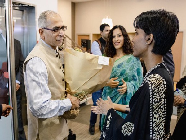 Foreign Secretary Vinay Kwatra arrives in Mauritius (Image Credit: Twitter/@HCI_PortLouis)