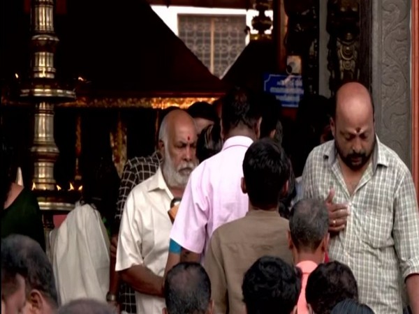 People throng  temples on Vishu (Photo/ANI)