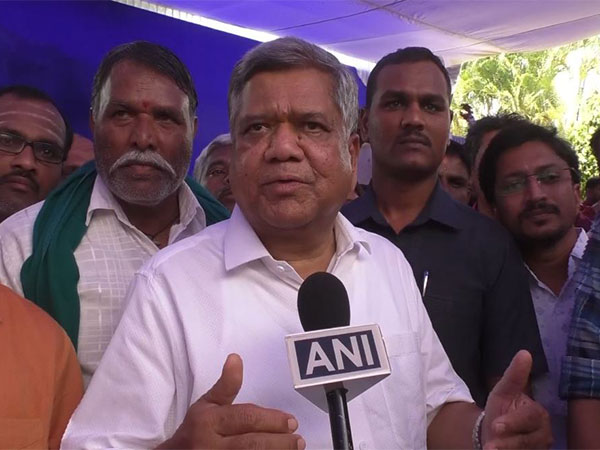 Former Karnataka Chief Minister and BJP leader Jagadish Shetter (Photo/ANI)