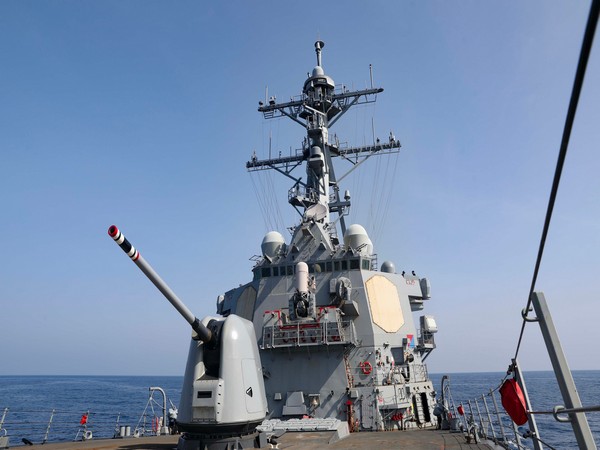 Guided-missile destroyer USS Milius sails in Taiwan Strait (Image Credit: Twitter/@US7thFleet)
