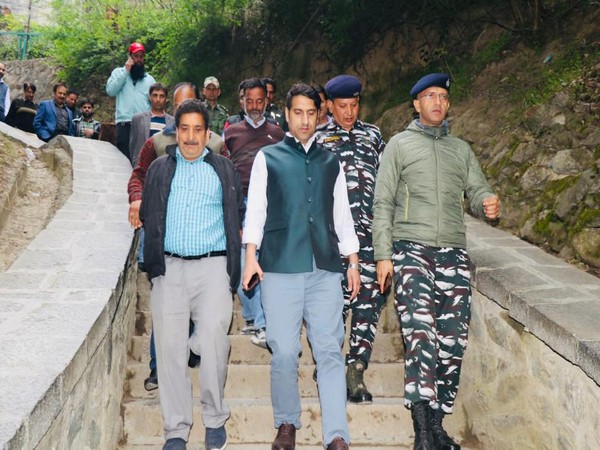 DC Srinagar reviews arrangements for Shankaracharya Jayanti. (Photo/ANI)