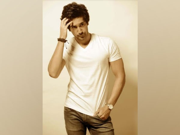 Rohit Raaj is overwhelmed to shoot for his Bollywood debut film ...