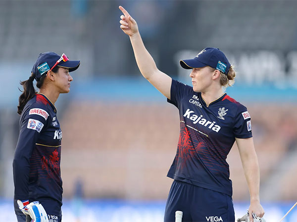 Smriti Mandhana and Heather Knight (Photo/ICC)