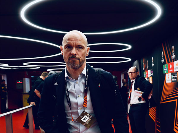 Erik Ten Hag (Photo: Twitter/Manchester United)