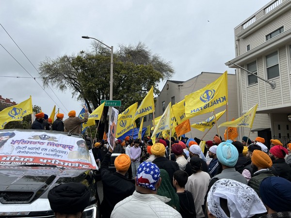 Khalistan supporters attacking Indian Consulate in San Francisco. (Photo Credit - Twitter)