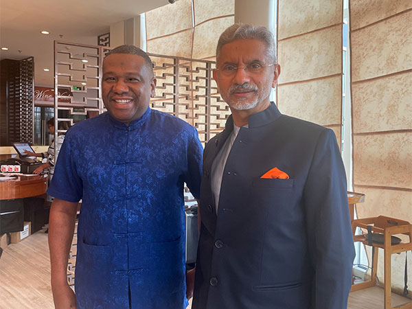 External Affairs Minister S Jaishankar and Foreign Minister of Saint Lucia Alva Baptiste. (Photo: Twitter//@DrSJaishankar)