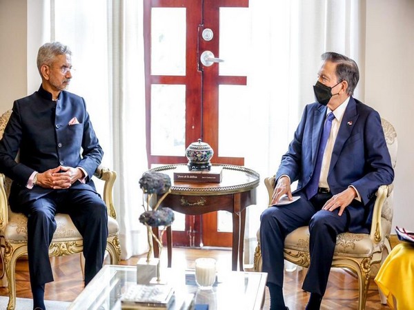 External Affairs Minister S Jaishankar with Panama President Nito Cortizo (Photo: Twitter/ @DrSJaishankar)