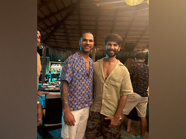 Shahid Kapoor and Shikhar Dhawan (Image source: Instagram)