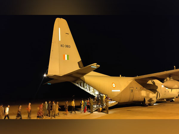 4th batch of 136 Indians departs from Port Sudan for Jeddah. (Photo/Twitter: MEAIndia)