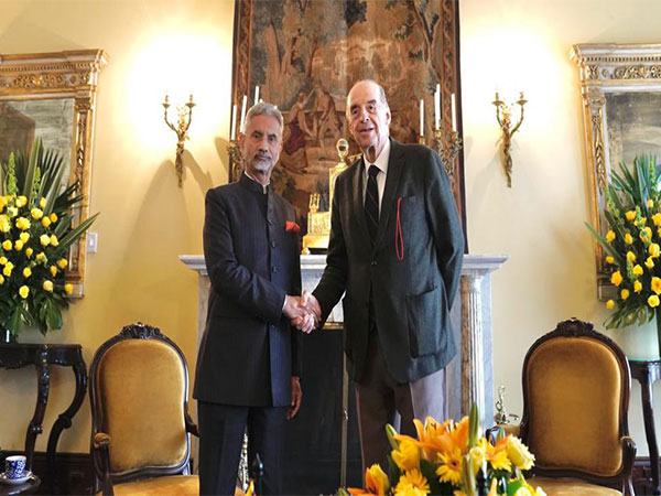 Jaishankar meets his Colombian Counterpart Alvaro Leyva Duran. (Photo/Twitter: @DrSJaishankar)