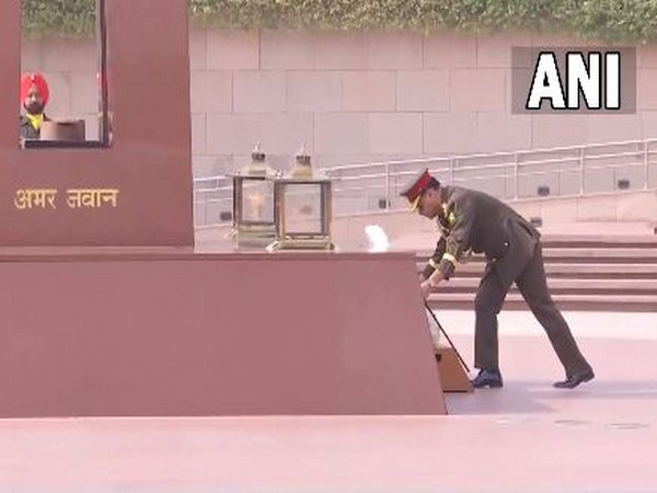  Bangladesh Army Chief General SM Shafiuddin Ahmed lays a wreath at the National War Memorial (Photo\ANI)