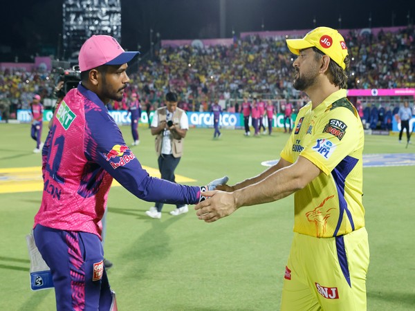 CSK skipper MS Dhoni and RR skipper Sanju Samson (Photo: Twitter/IPL)
