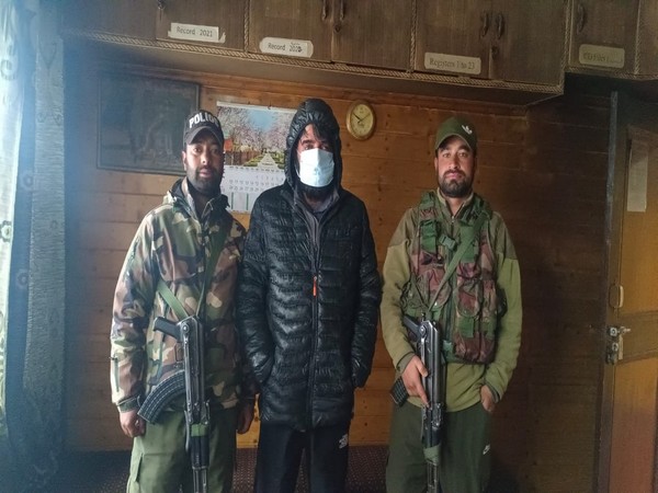 Tourist guide involved in selling fake Gondola tickets in Gulmarg was arrested by Baramulla Police in J-K. (Photo/ANI)