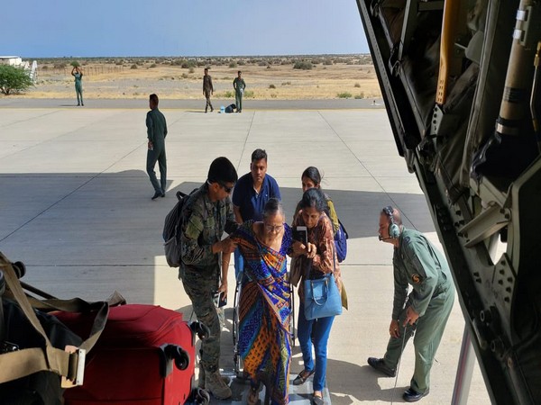 11th batch of Indian nationals head to Jeddah from Port Sudan. (Photo: Twitter//MEA)