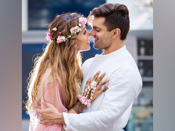 Bipasha, Karan (Image source: Instagram)