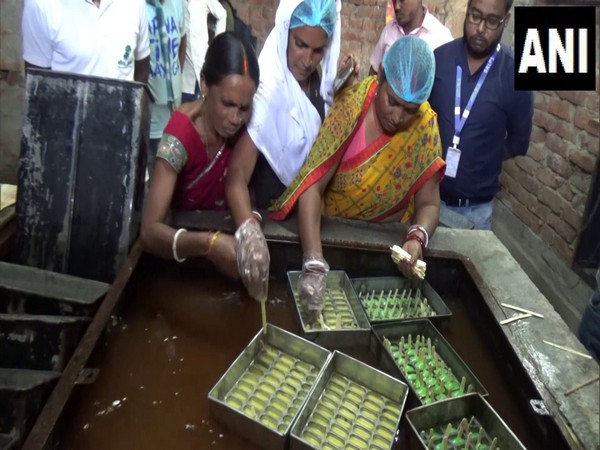 Women engaged in making 'Neera' ice creams in Bihar's Gaya. (Photo/ANI)