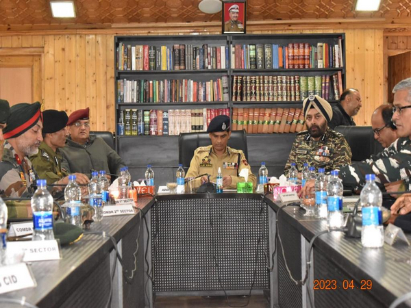 ADGP Kashmir chairs NHW security meeting (Photo/ANI)
