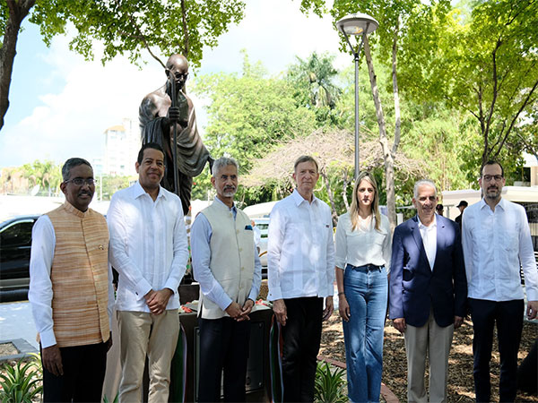 EAM Jaishankar inaugurates Plaza Mahatma Gandhi in Dominican Republic (Source: Twitter/@DrSJaishankar)