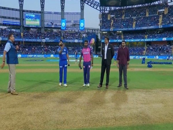 Sanju Samson and Rohit Sharma at the toss (Image: Twitter/ IPL)
