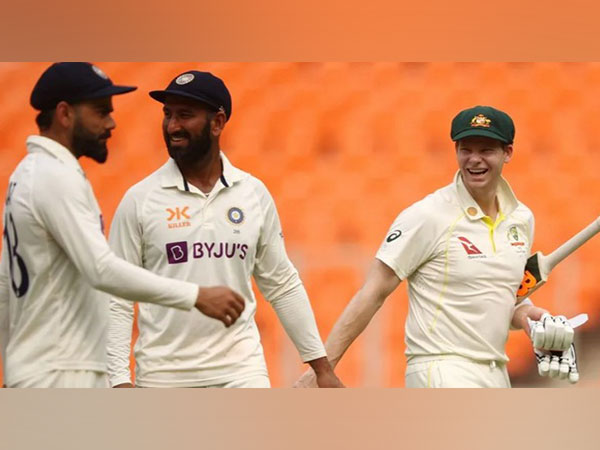 Steve Smith (right) shares a joke with Virat Kohli (left) and Cheteshwar Pujara (centre) (Image: ICC)