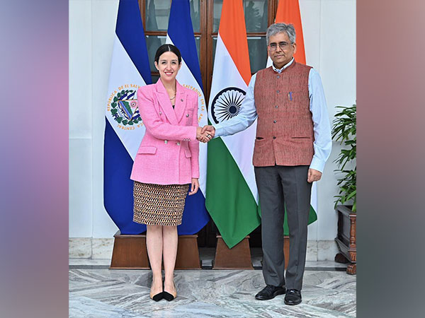 Vice Minister of Foreign Affairs of El Salvador, Adriana Mira de Pereira with Saurabh Kumar, Secretary (East), Ministry of External Affairs. (Photo Credit - Twitter)