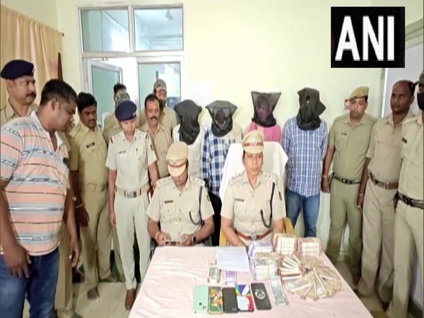 Police with accused (Photo/ANI)