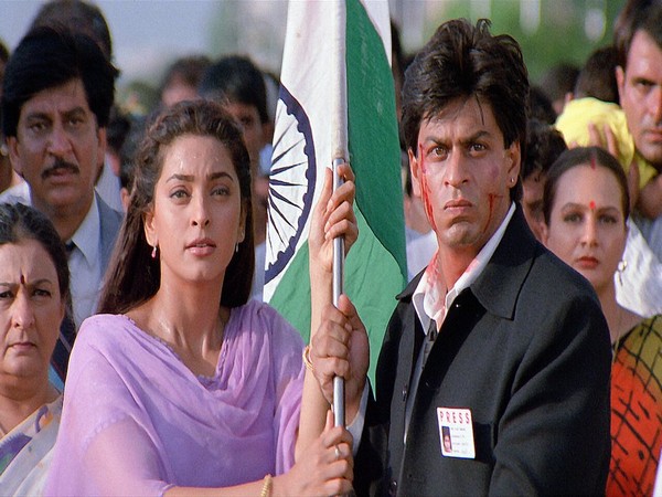 Juhi Chawla, Shah Rukh Khan (image source: Twitter)