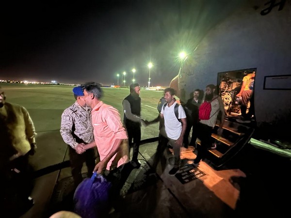 20th batch with 116 Indian evacuees arrive in Jeddah (Image Credit: Twitter/@IndianEmbRiyadh)