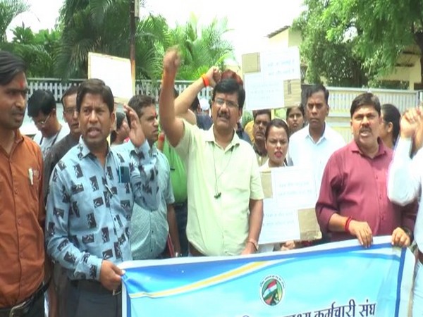 Govt doctors on strike in MP (Photo/ANI)